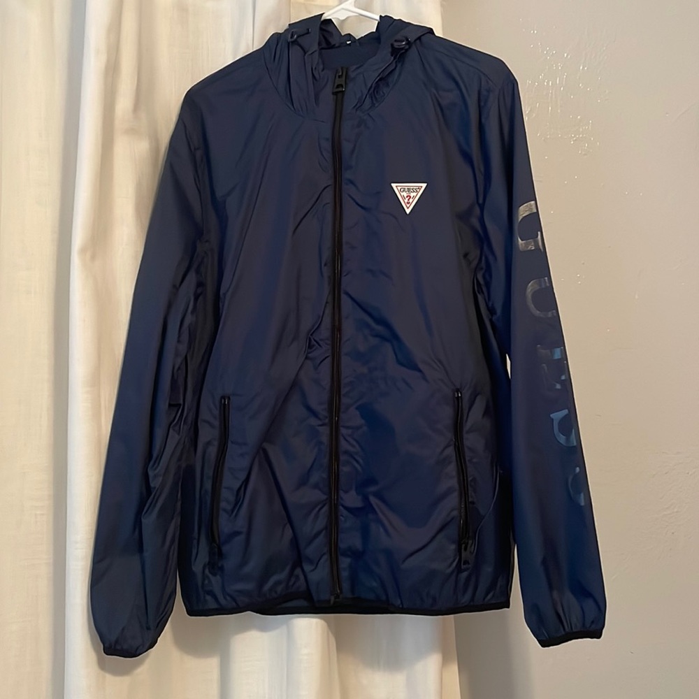 Used once guess windbreaker